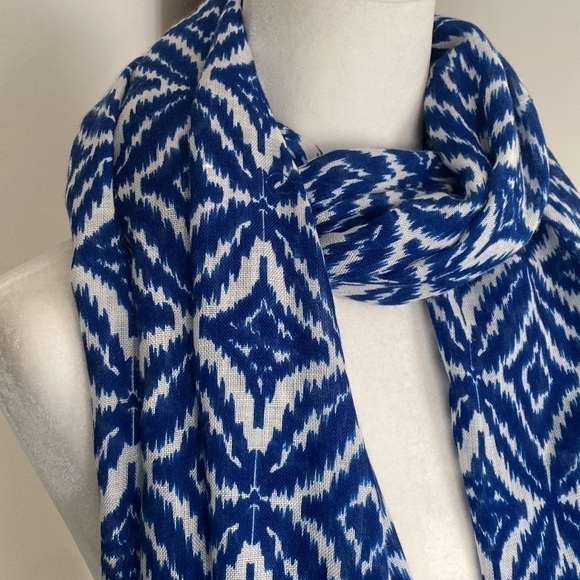 Blue White Ikat Pattern Bohemian Artsy Braided Tassel Warm Scarf Fall - Picture 10 of 17